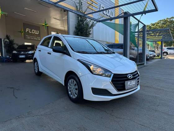 HYUNDAI HB20 1.0 COMFORT PLUS 12V FLEX 4P MANUAL HYUNDAI HB20 1.0 COMFORT PLUS 12V FLEX 4P MANUAL